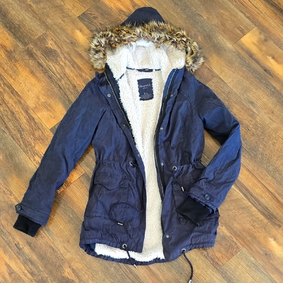 Aeropostale Jackets & Blazers - Aeropostale Sherpa Lined Coat / Fur Hood Jacket